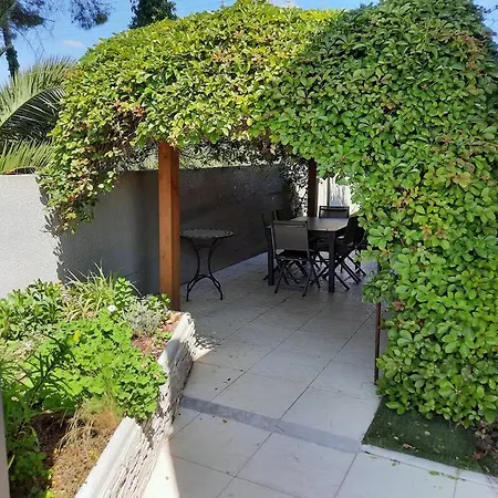 Apartment La Bastide En Front D'etang De Thau Bouzigues