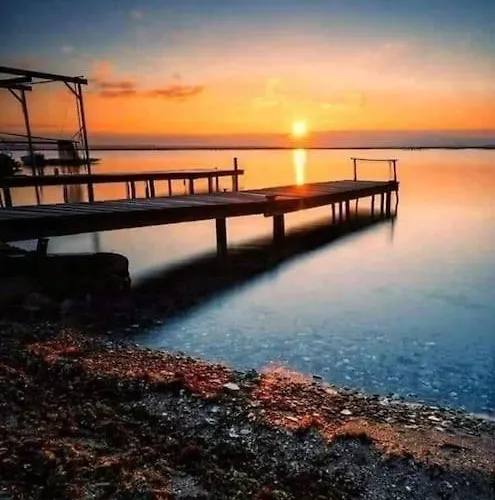 La Bastide En Front D'etang De Thau Apartamento *