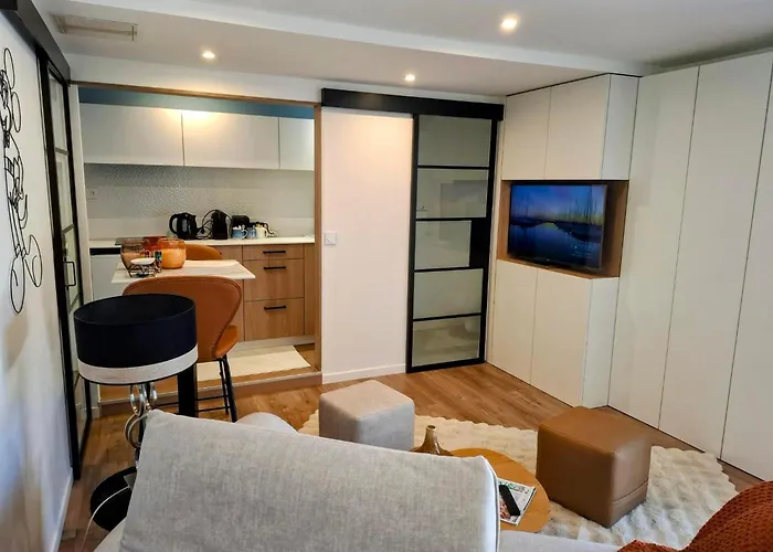 La Bastide En Front D'etang De Thau Apartamento *